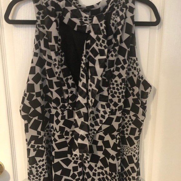 Black and white dress never worn - Picture 4 of 4